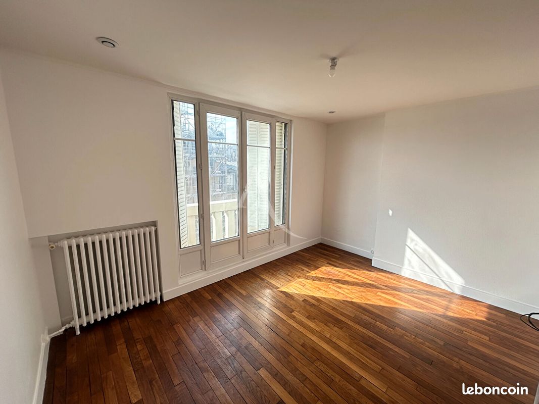 Appartement 1 pièce 27 m² · à Paris · 27 m² · 1 050 €