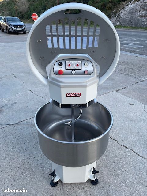 Pétrin spirale 50 kg de farine sp801c - gecoma de 2019 - Équipements ...