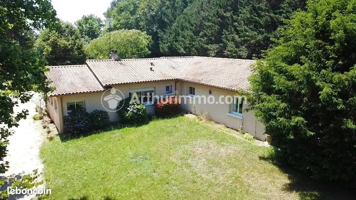 Maison 4 pièces 110 m² · à Saint-Laurent-des-Hommes · 110 m² · 222 000 €