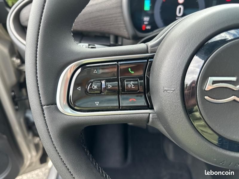 Fiat 500 e 118ch Giorgio Armani Collectors Edition MY25 (image 13)