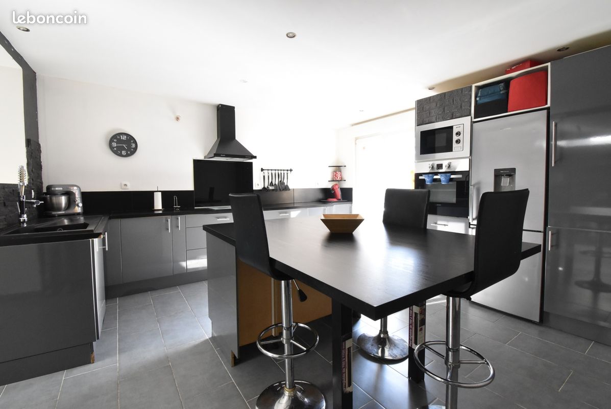 Maison 5 pièces 106 m² · à Rémilly · 106 m² · 129 900 €