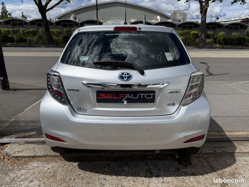 Toyota YARIS HSD 100H BUSINESS 5P (image 12)