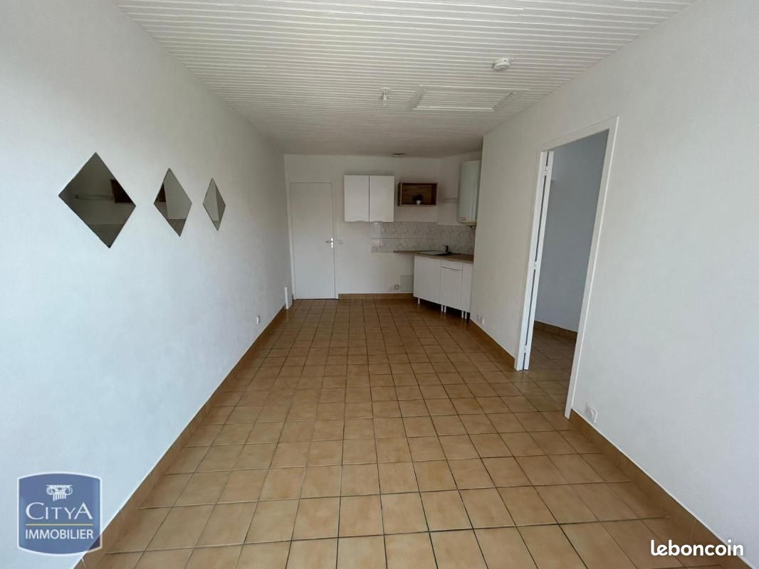 Appartement 1 pièce 28 m² · à La Romagne · 28 m² · 370 €/mois