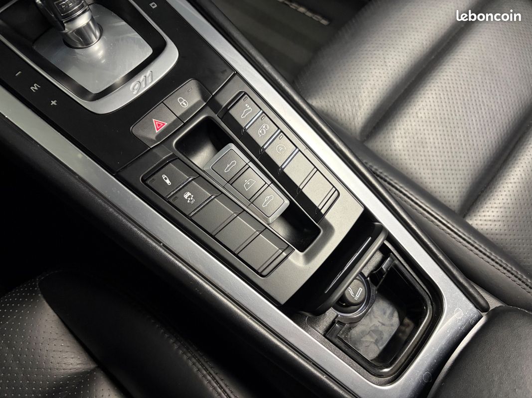 Porsche 911 Carrera S Cabriolet PDK (image 26)