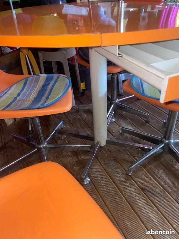 Table et chaises vintage (image 3)