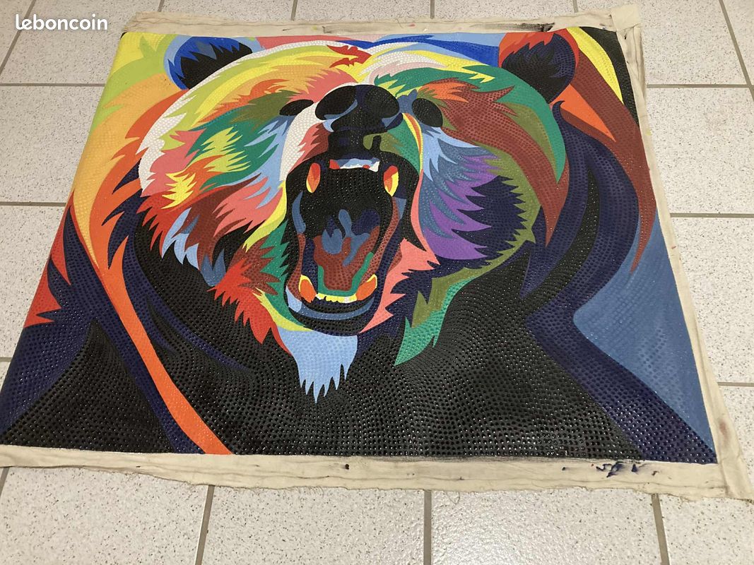 Grande toile “Ours multicolore” – peinture artisanale à la goutte (Bali) (image 2)