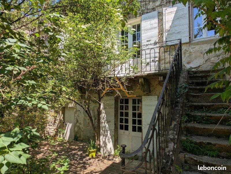 Maison 4 pièces 141 m² · à Bourdeaux · 141 m² · 280 000 €