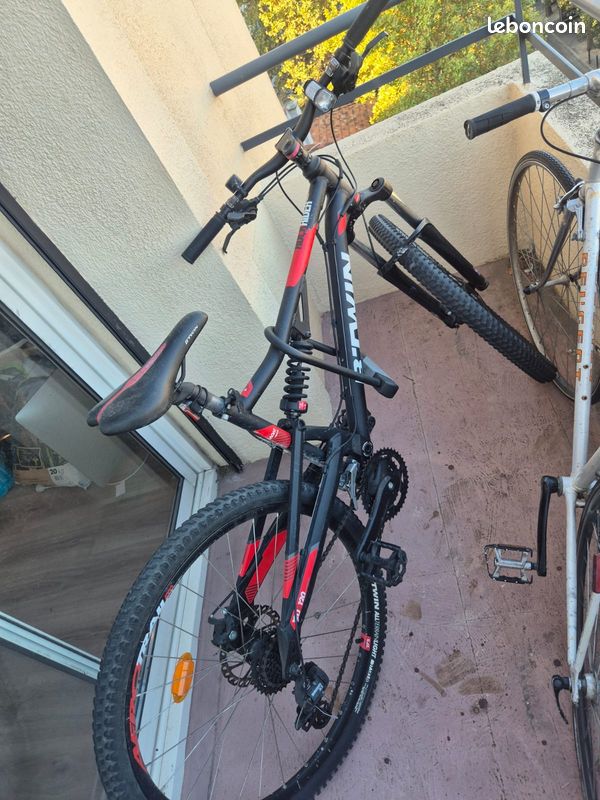 🚴‍♂️ VTT B'Twin Rockrider — excellent état — 250 Vélos