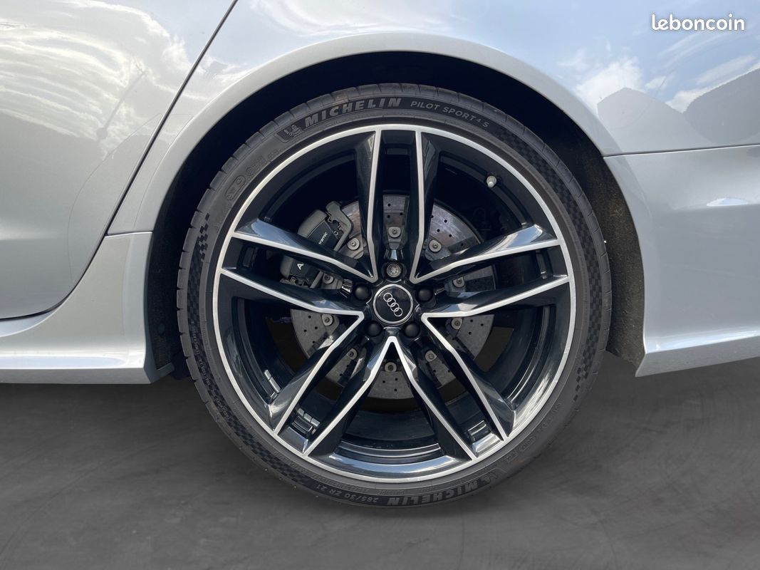 AUDI RS6 PERFORMANCE 605Ch Toit Ouvrant Bose CarPlay Caméra 3D Freins Céramique Toutes Options Suivi Complet Audi Garantie 12 mois (image 18)
