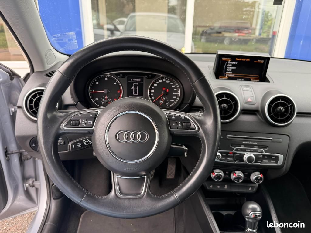 AUDI A1 Sportback 1.6 TDi - 116 - BV S-Tronic Ambiente (image 16)