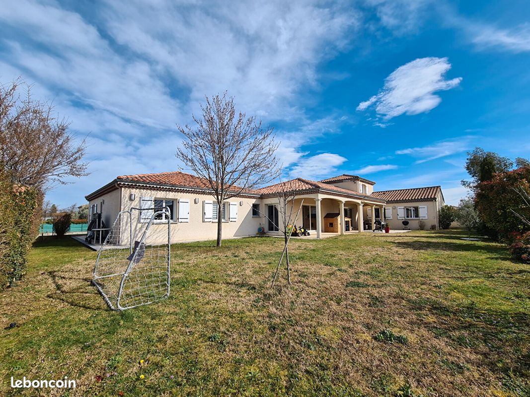 Maison 8 pièces 220 m² · à Romans-sur-Isère · 220 m² · 419 000 €