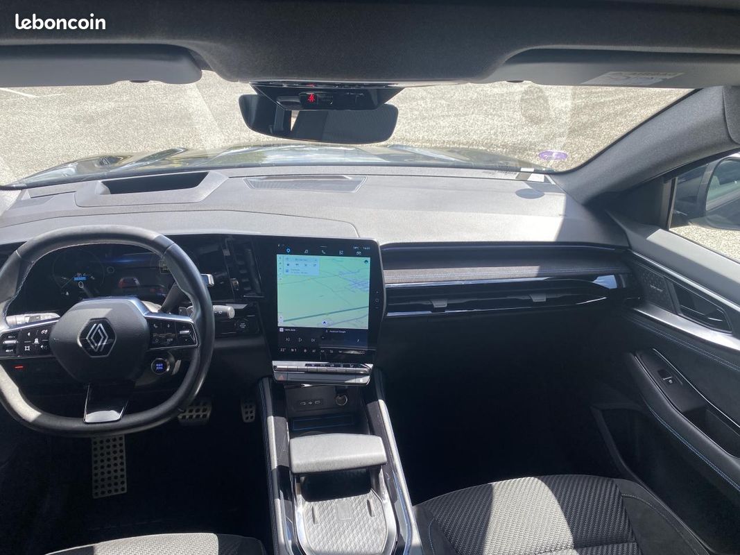 RENAULT AUSTRAL 1.2 E-Tech Hybride - 200 - BVA multi-modes 2024 Iconic (image 16)