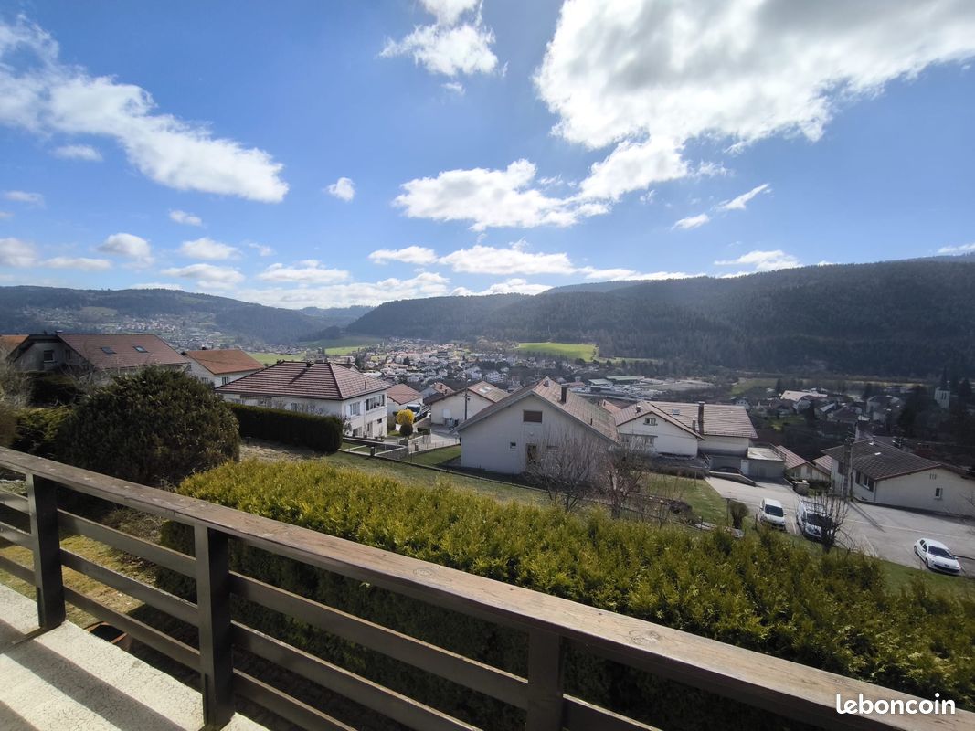 Maison 6 pièces 92 m² · à Villers-le-Lac · 92 m² · 360 000 €