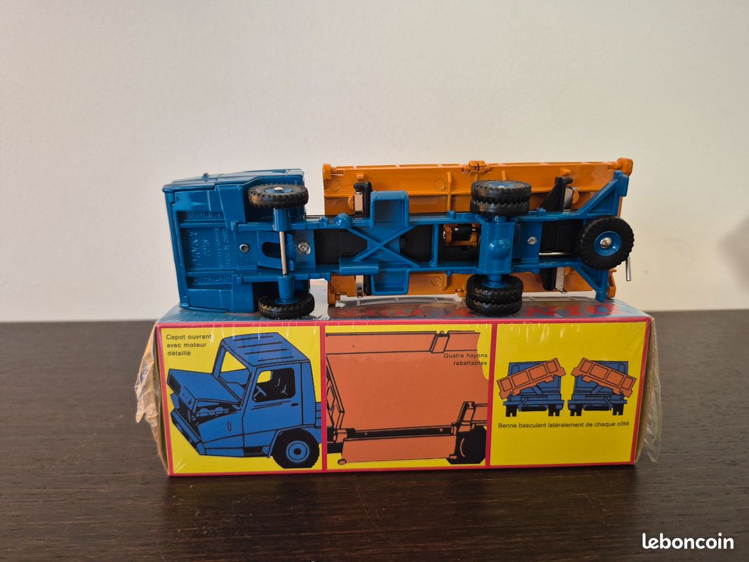 Atlas Editions Dinky Toys 569 - Berliet Stradair Truck - Green