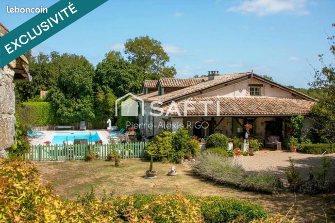 Propriété 11 pièces 313 m²