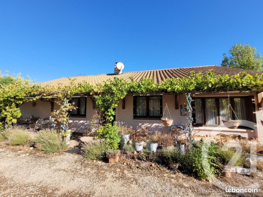 Maison 7 pièces 147 m² · à Romenay · 147 m² · 185 000 €