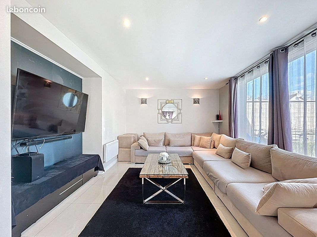 Maison 8 pièces 216 m² · à Meaux · 216 m² · 460 000 €