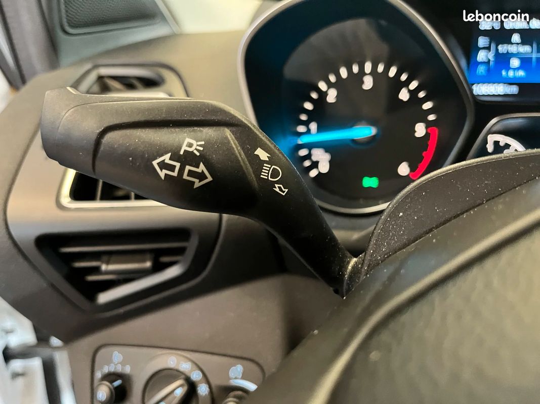 Ford KUGA Business Nav (image 33)