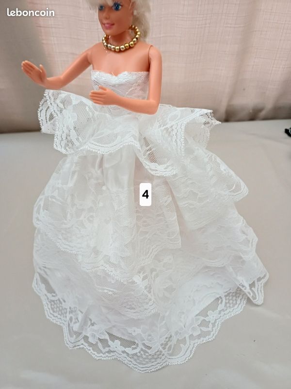 jolie petite robe ancienne , enfant, bébé, poupée, brodée main