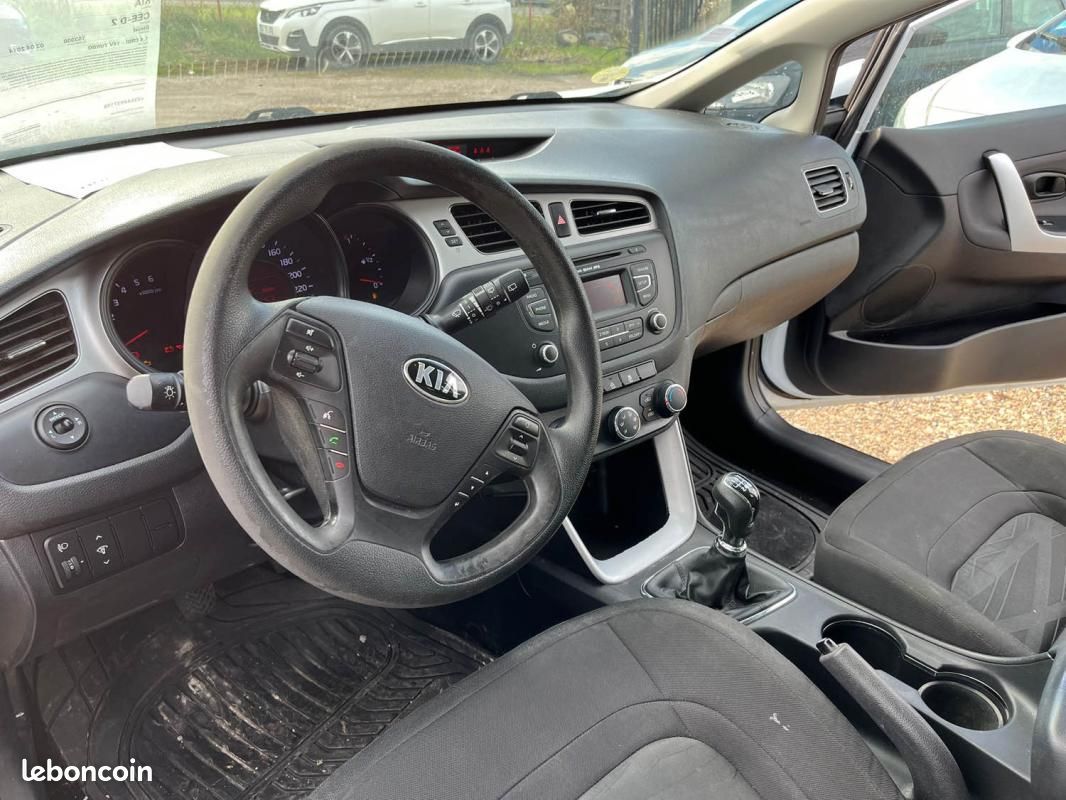 Kia Cee'd CEE-D 2 1.4 CRDI - 16V TURBO (image 35)