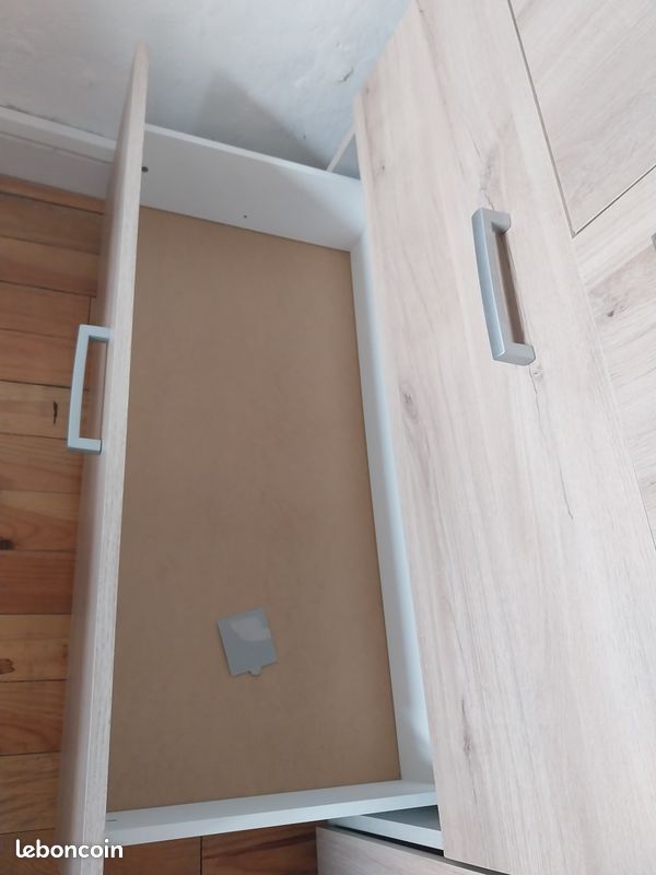 Armoire 3 portes 2 tiroirs (image 2)