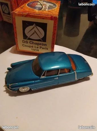 AU833 HECO MINIATURES 1/43 CITROEN DS CHAPRON MAJESTY ARGENTE ED LIM 9/300 RESIN