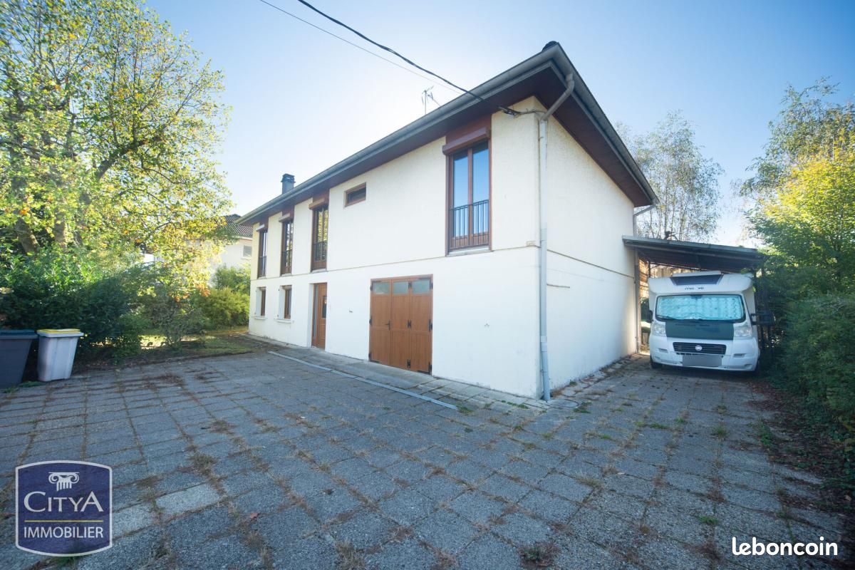 Maison 5 pièces 123 m² · à Bourg-en-Bresse · 123 m² · 330 000 €