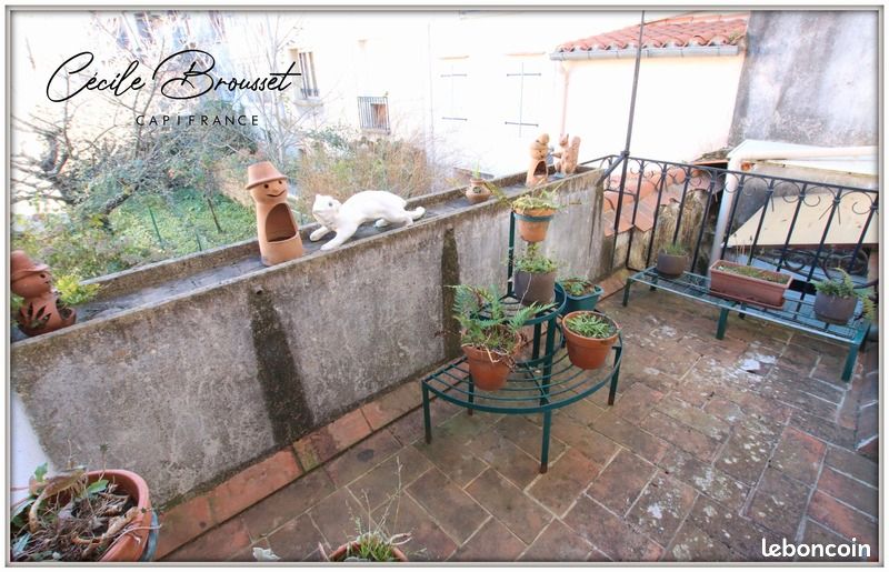 Maison 8 pièces 120 m² · à Saint-Laurent-de-Cerdans · 120 m² · 99 000 €