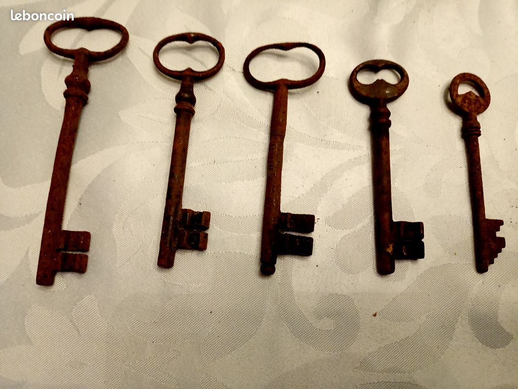 5 vieilles clefs (image 1)