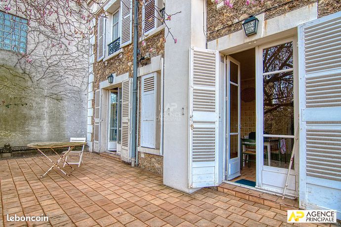 Maison 10 pièces 224 m²