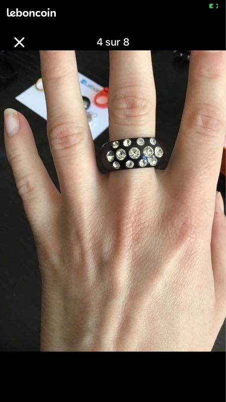Bague noire à strass fantaisie t 52 / 54 (image 2)