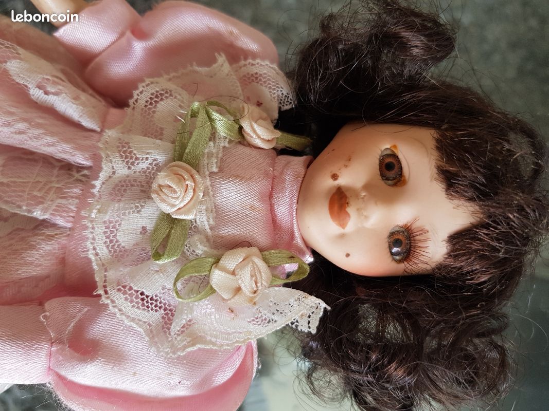 Prix pour 2 poupées porcelaine (image 2)