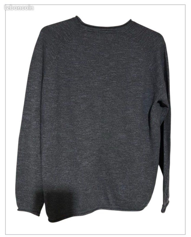 Titre de l'annonce: Pull homme manches longues Primark Bleu