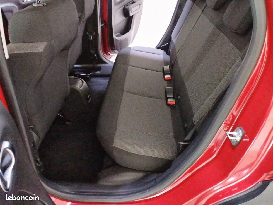 Citroën C3 Aircross BlueHDi 120 S&S EAT6 - Shine (image 12)