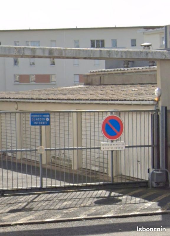 A louer "GARAGE" fermé et sécurisé, 16 rue Grootaers 44 Nantes (Beauséjour) · 90 €/mois