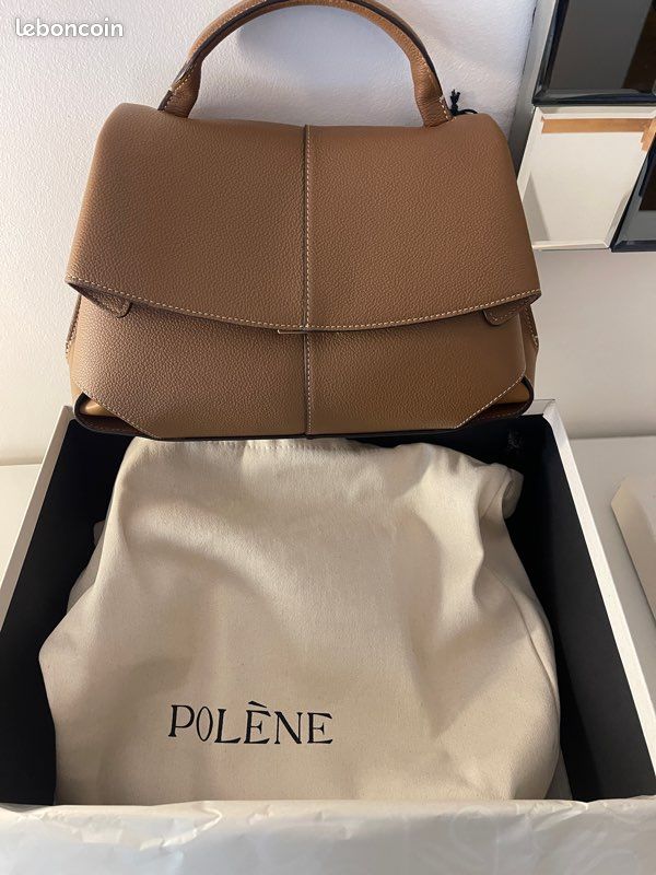 Sac neuf avec étiquette Polène MOKKI grainé de couleur camel
