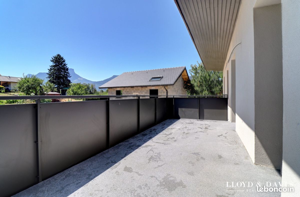 Appartement 4 pièces 100 m² · à Challes-les-Eaux · 100 m² · 440 000 €