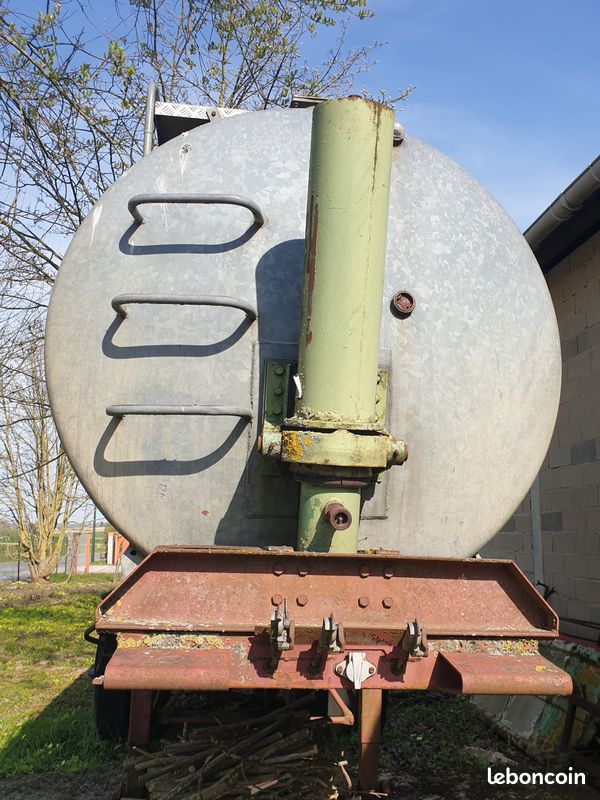 Citerne à eau /Cuve à lisier 12500L galvanisée (image 1)
