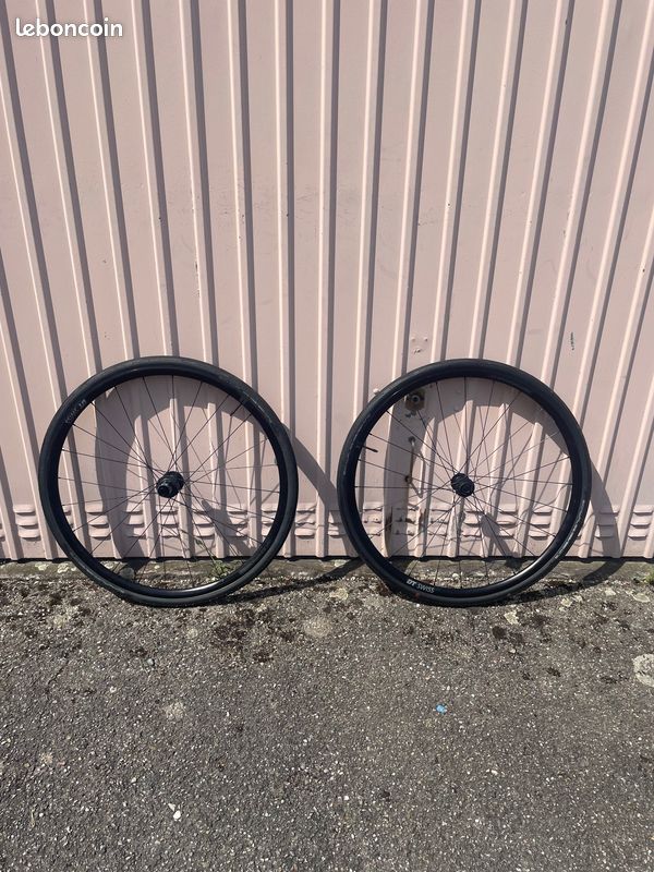 Paire de roues DT Swiss Performance LN (image 1)