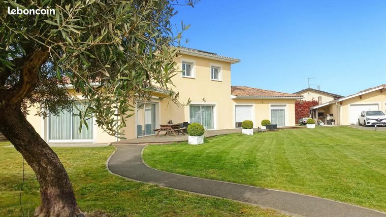 Maison 8 pièces 170 m²