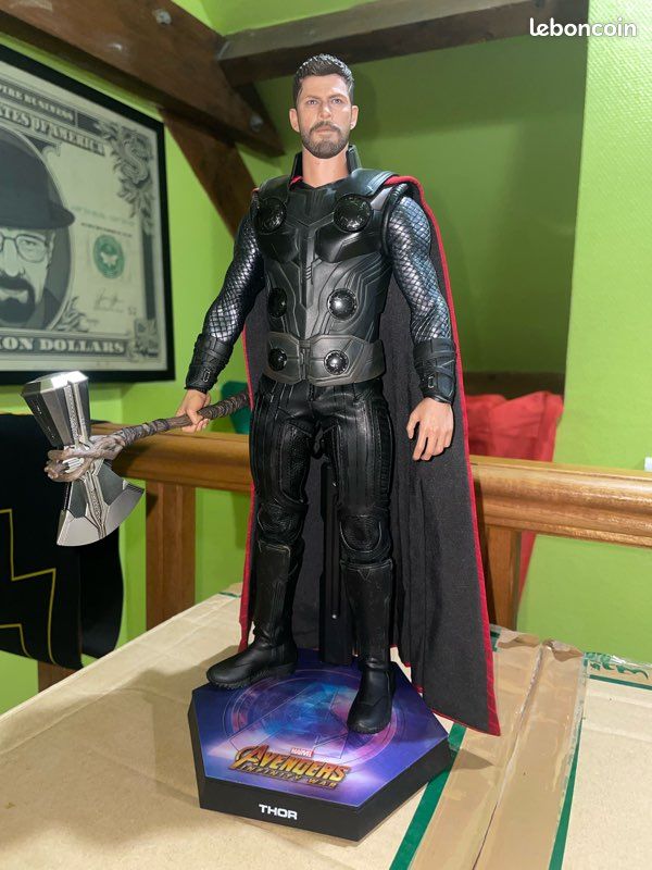 Figurine Hot Toys Thor MMS474 – 1/6e – Avengers – Occasion