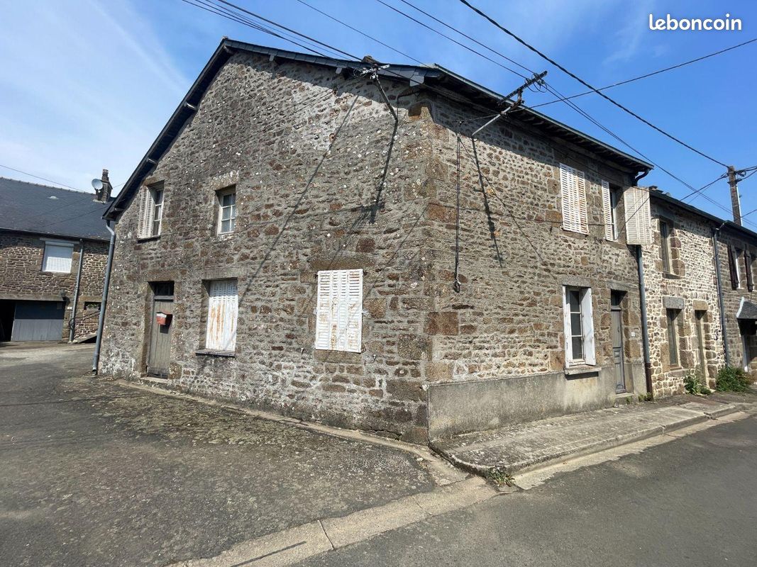 Maison 5 pièces 107 m² · à Lassay-les-Châteaux · 107 m² · 16 200 €