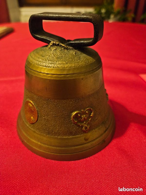 Cloche OBERTINO MORTEAU (image 9)