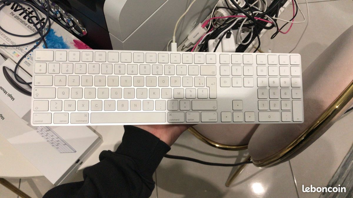 Clavier Bluetooth Apple modèle A2520 blanc (image 3)