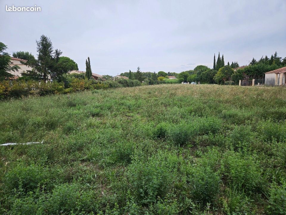 Terrain 600 m² Fontvieille · 259 000 €