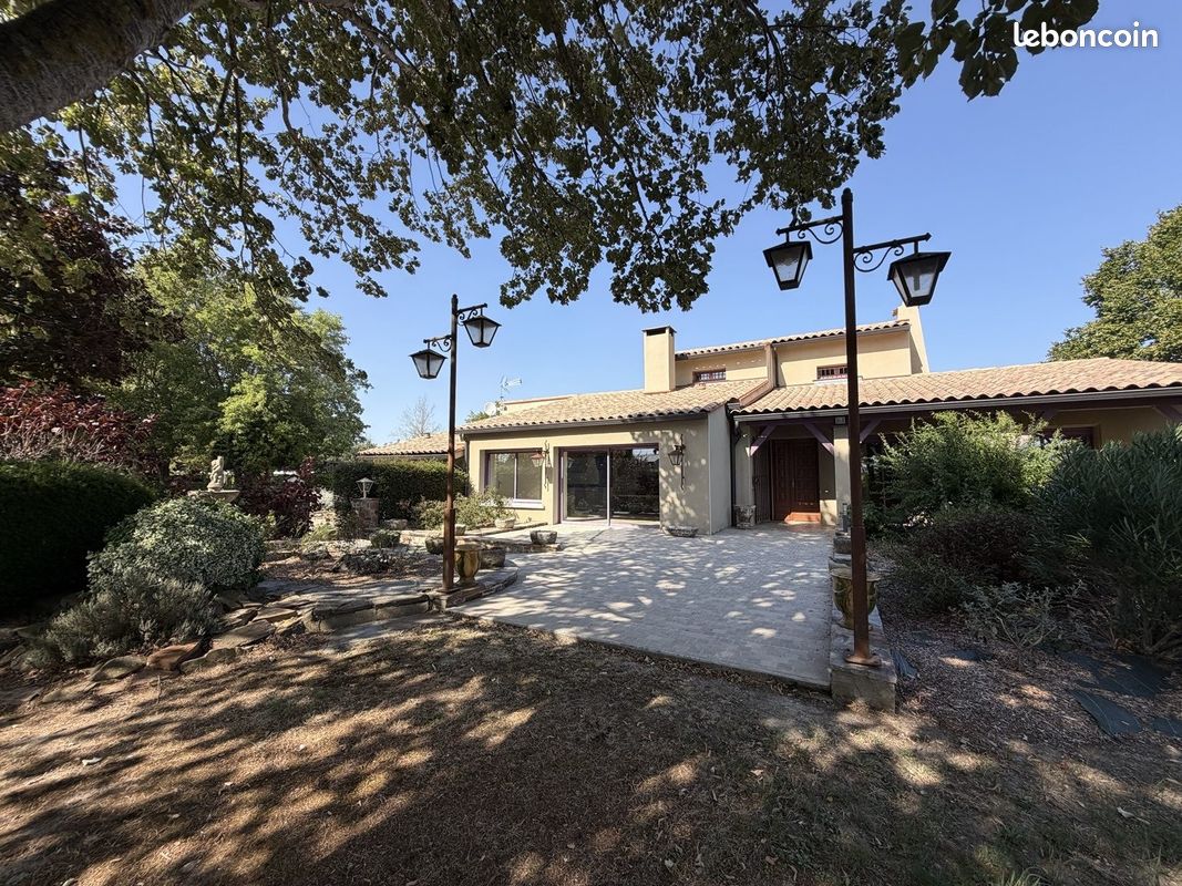Maison 5 pièces 184 m² · à Labastide-d'Anjou · 184 m² · 381 600 €