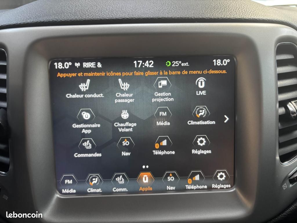 JEEP COMPASS 4x2 1.4 MultiAir 140 S / Toît Ouvrant - CarPlay (image 24)