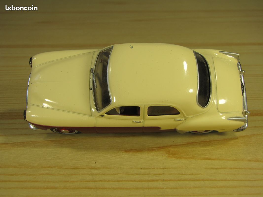 Norev Ancien 1/43 – Renault Frégate Jaune Fluo – Modèle Plastique Brillant – Occasion