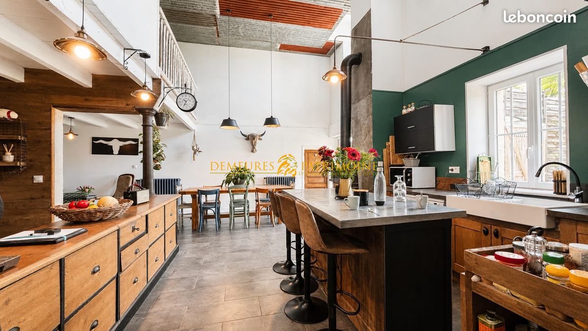 Maison 5 pièces 157 m² · à Moulidars · 157 m² · 260 000 €
