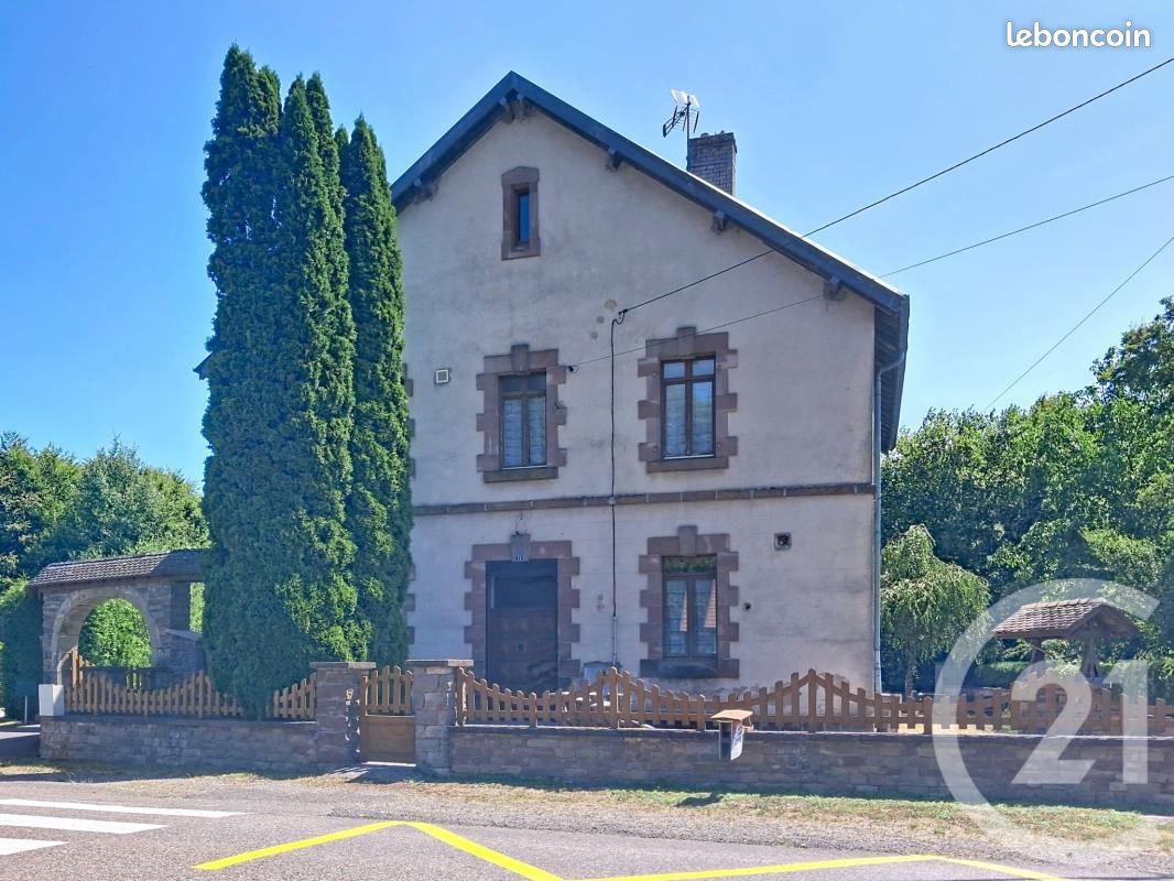 Maison 6 pièces 207 m² · à Fougerolles-Saint-Valbert · 207 m² · 240 000 €